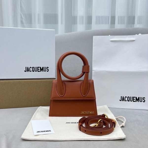 Jacquemus Medium Bag – JACQ1020