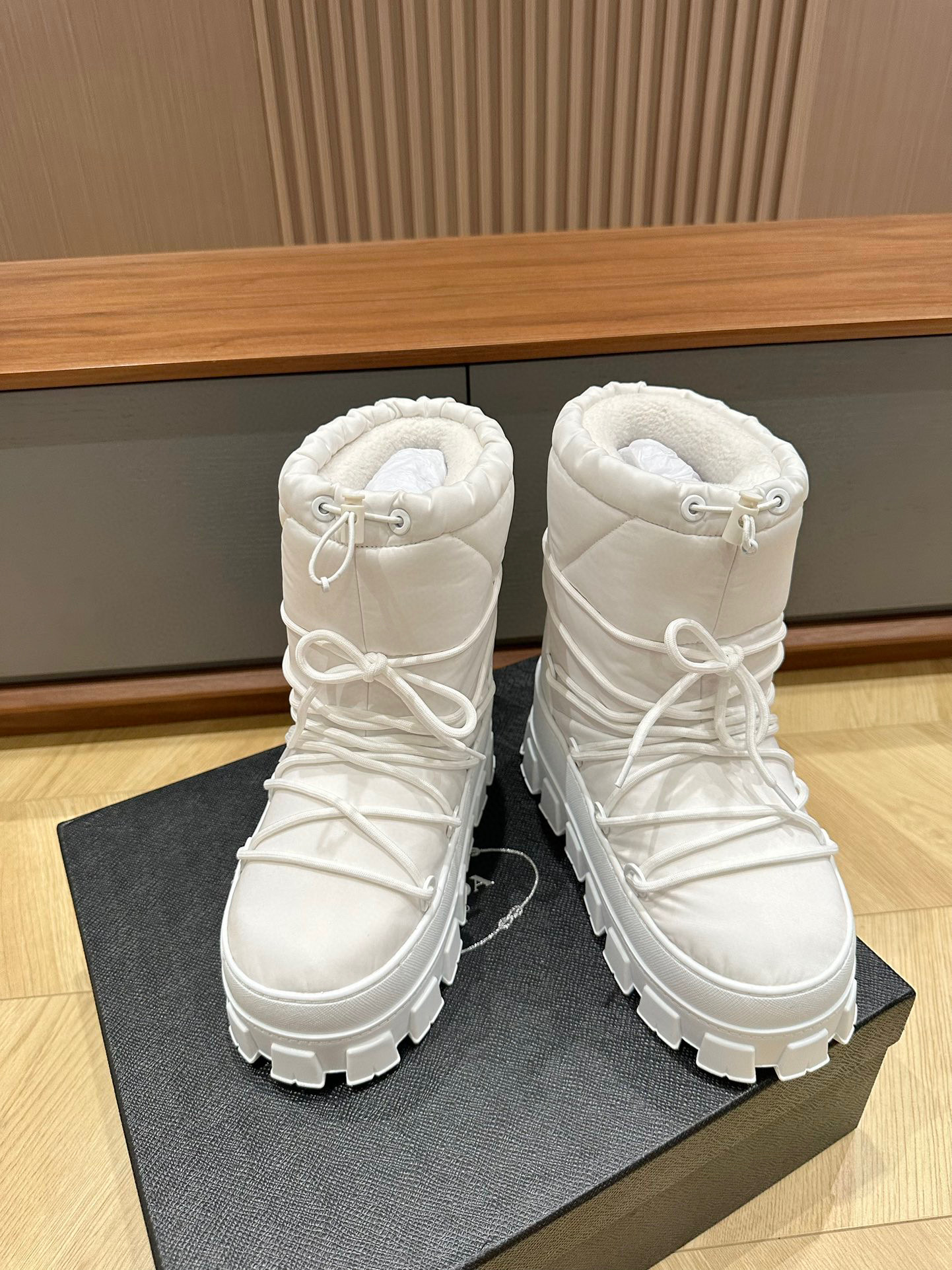 Prada Bots – WPRD1030
