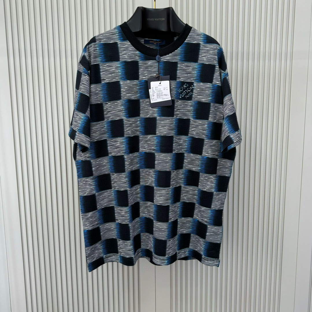 Louis Vuitton T-Shirt – TSHP2385