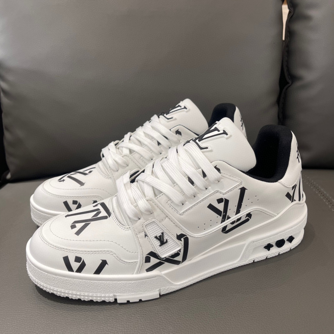 Louis Vuitton Sneaker – LSVT1208