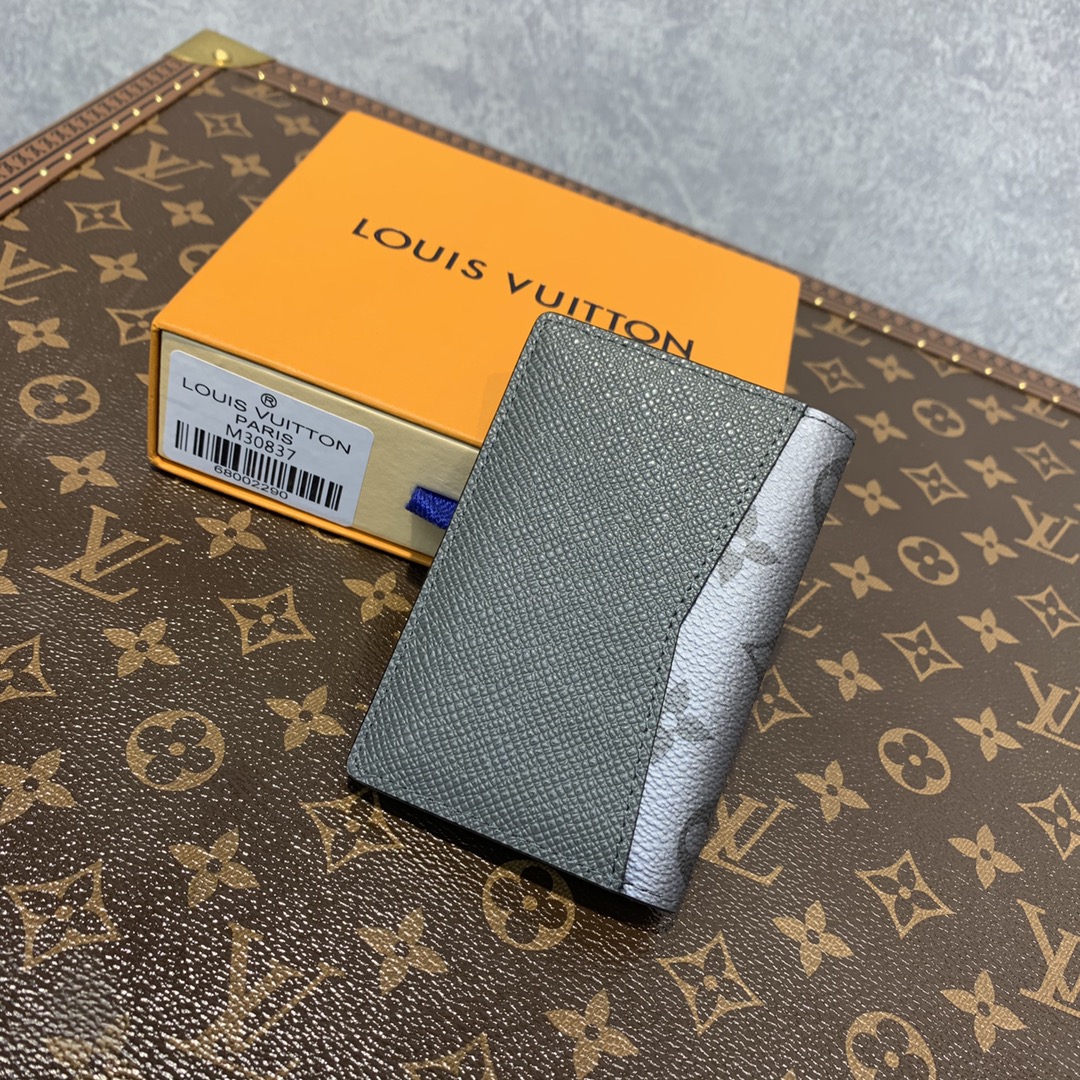 Louis Vuitton Wallet – MWLT1074