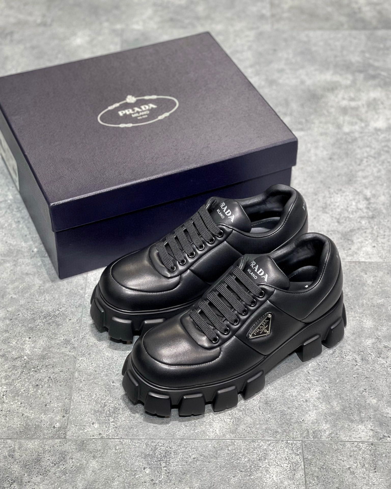 Prada Sneaker – PRDA1100