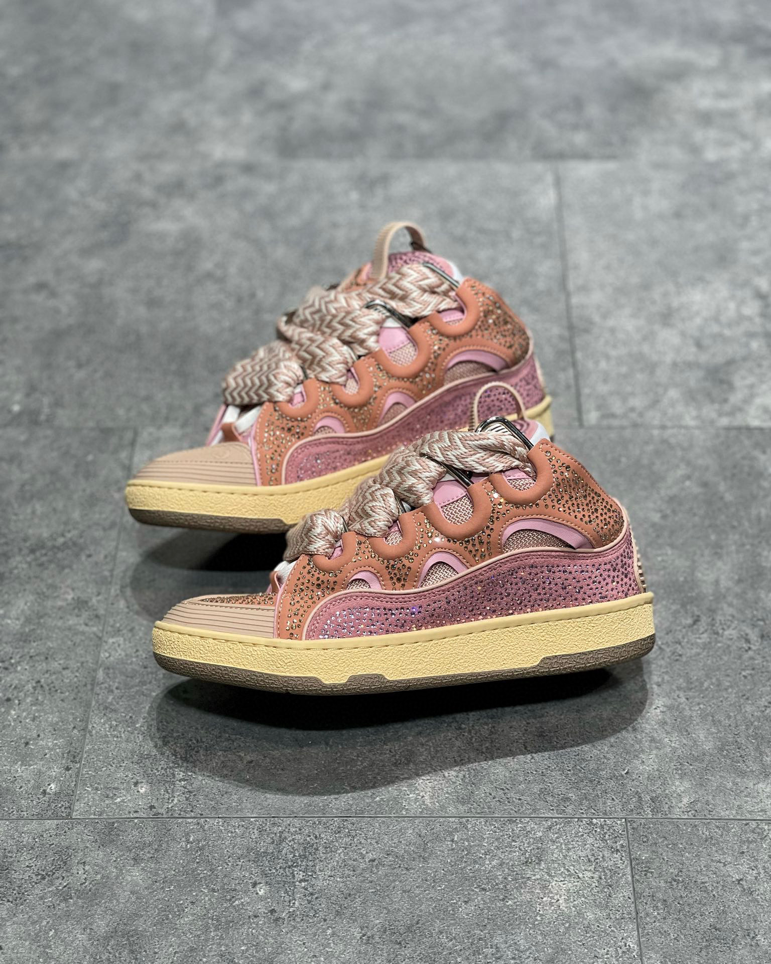 Lanvin Sneaker – LANV1002