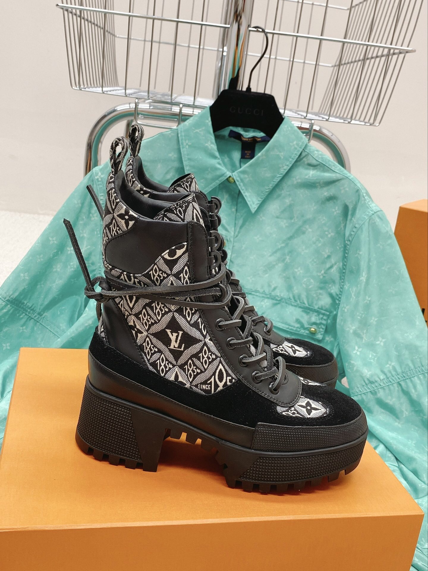 Louis Vuitton Boots – WOLV1017