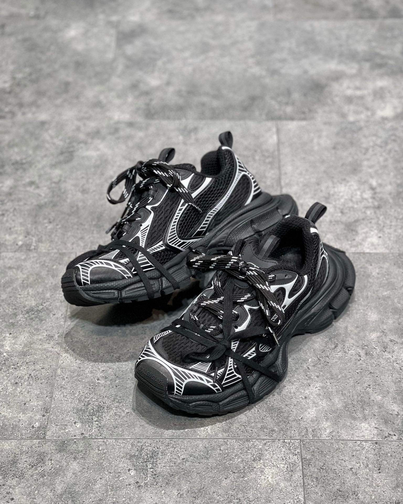 3XL Sneaker – BLNC1158