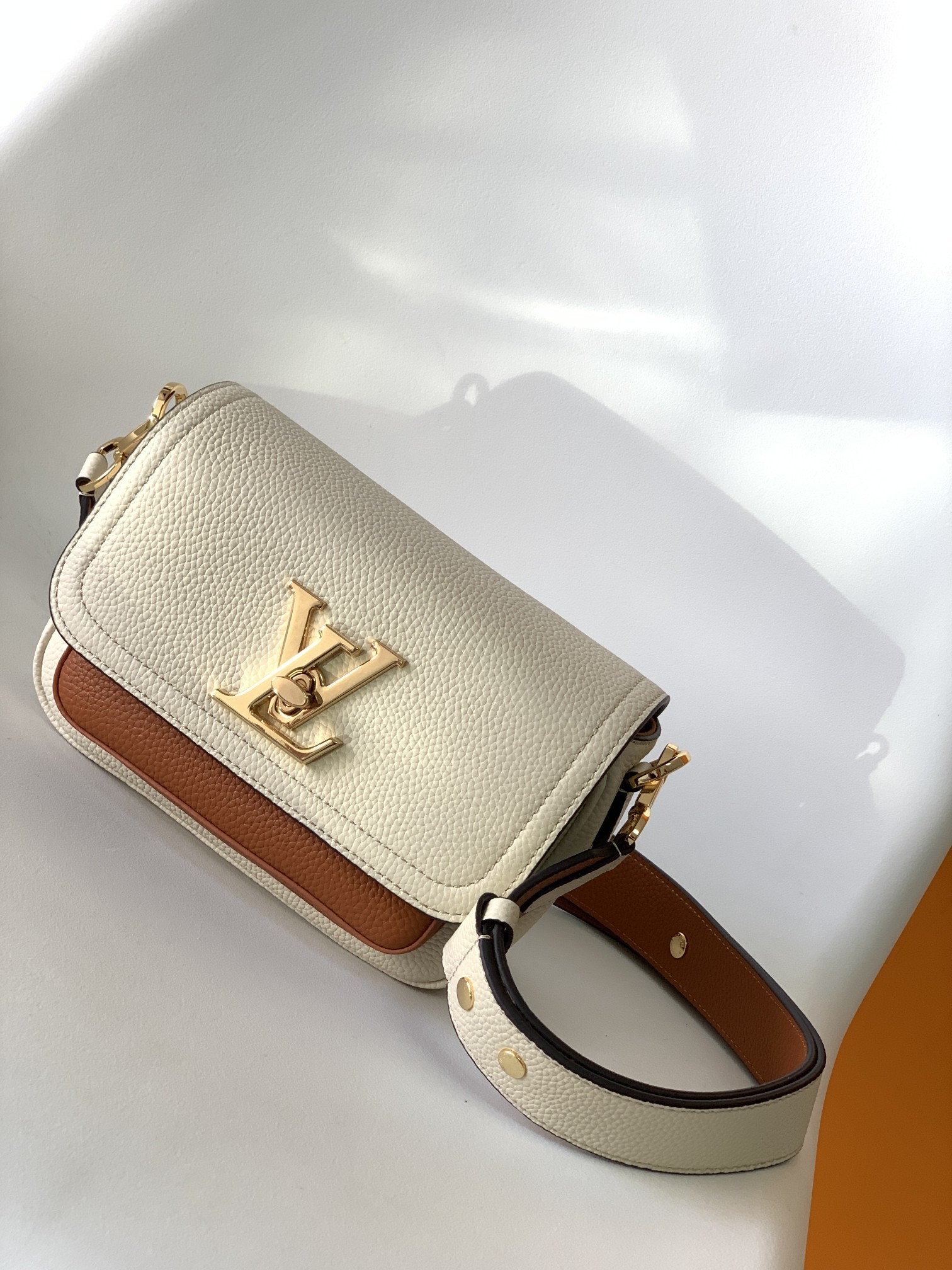 Louis Vuitton Shoulder Bag – LVSH1169