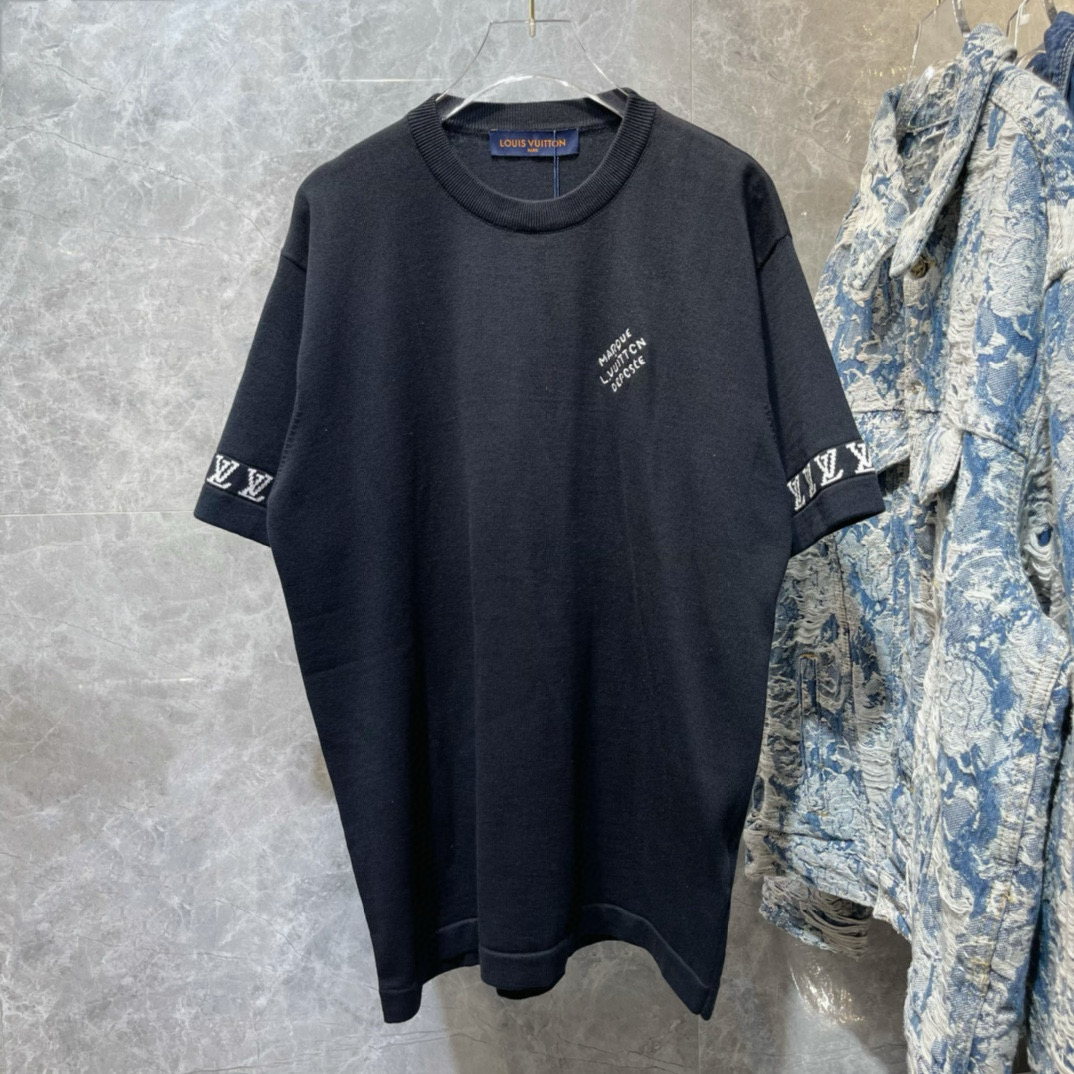 Louis Vuitton T-Shirt – TSHP2608