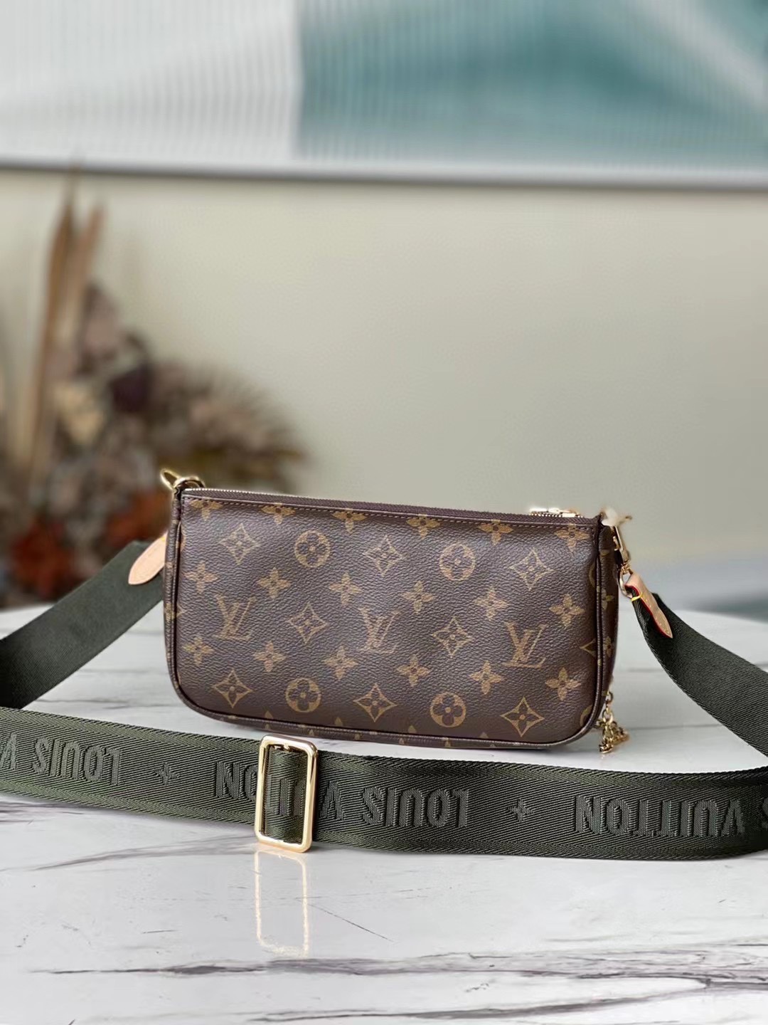 Louis Vuitton Shoulder Bag – LVSH1005