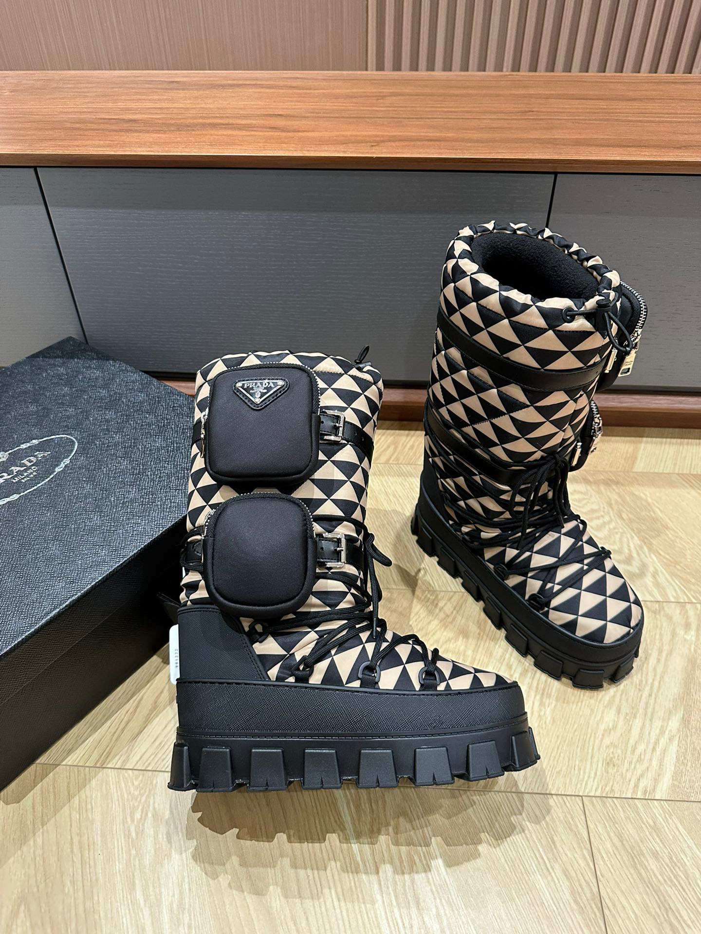Prada Bots – WPRD1025