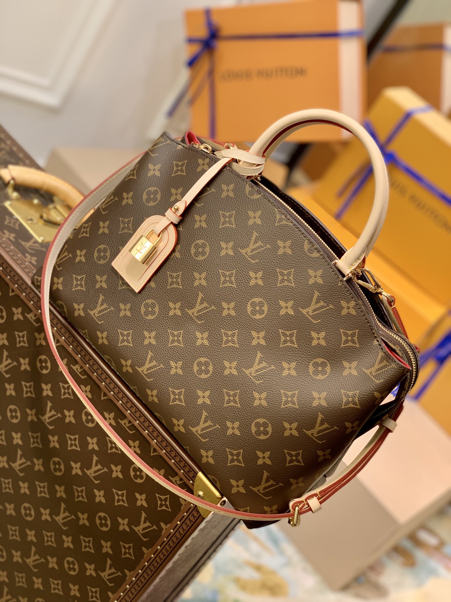 Louis Vuitton Tote Bag – LVTB1066