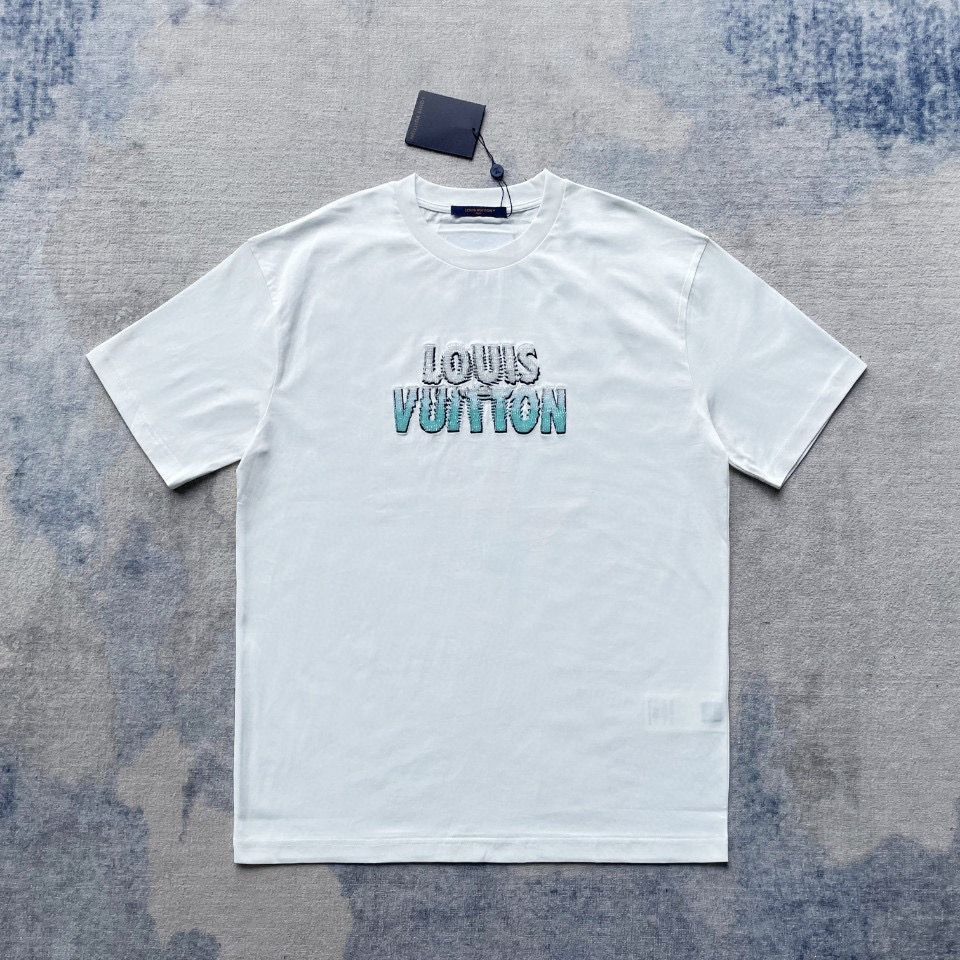 Louis Vuitton T-Shirt – TSHP2236