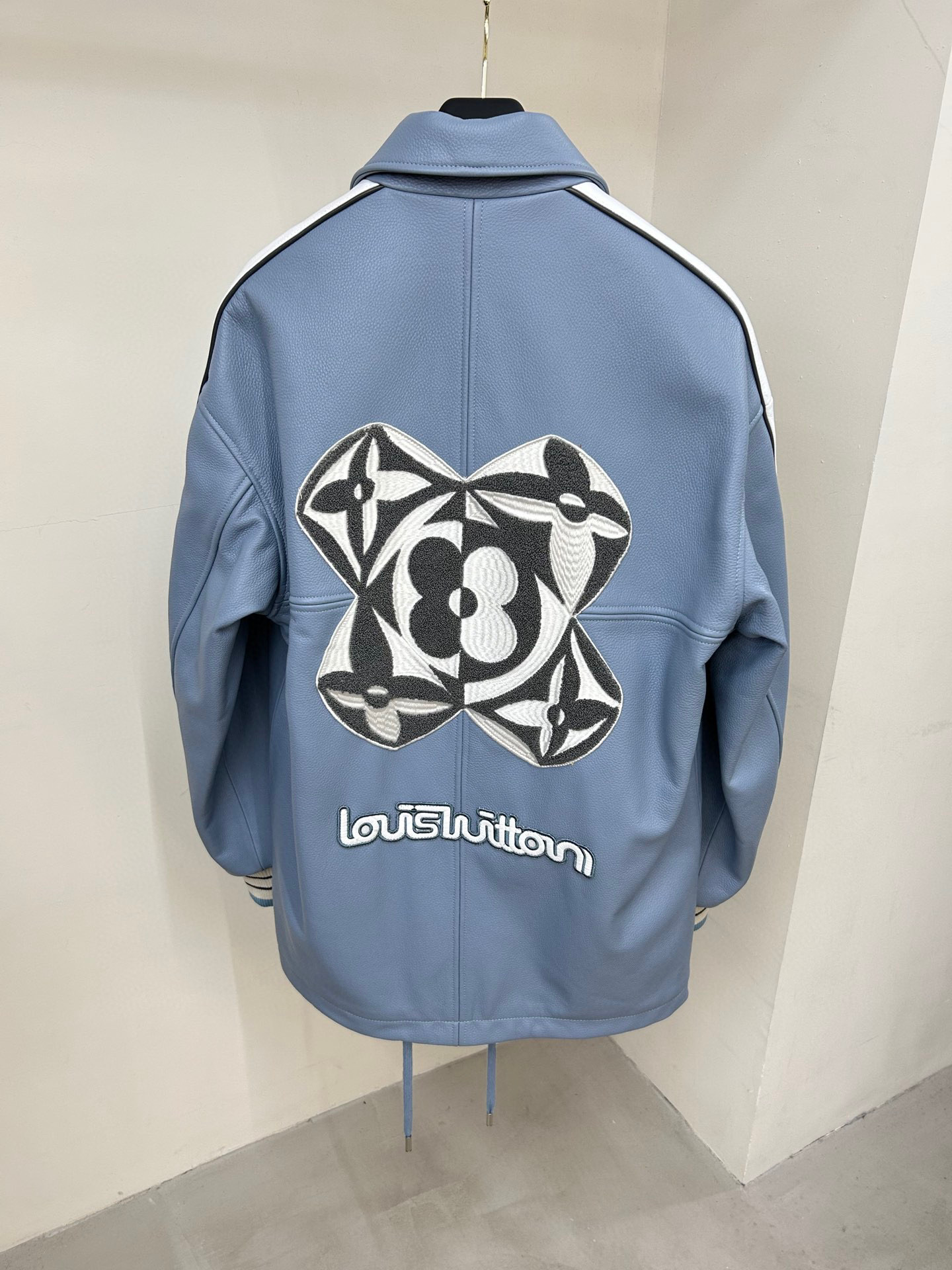 Louis Vuitton Leather Jacket – CJKT1433