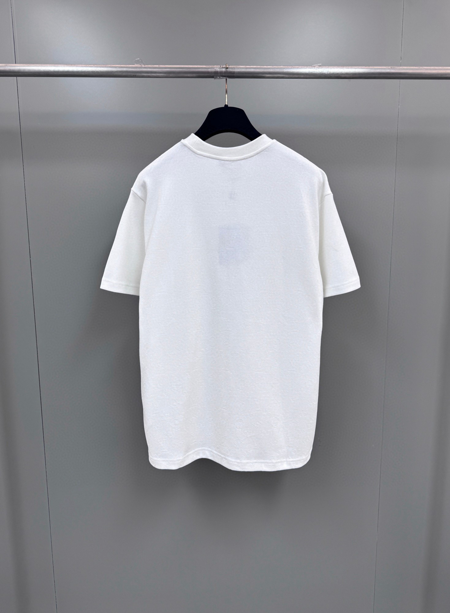 Louis Vuitton T-Shirt – TSHP2768