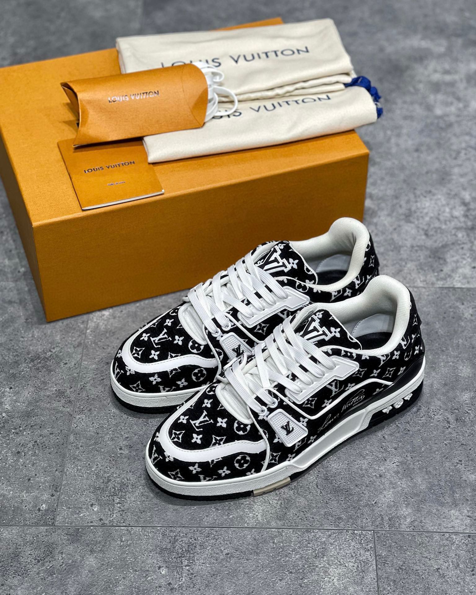 Louis Vuitton Sneaker – LSVT1278