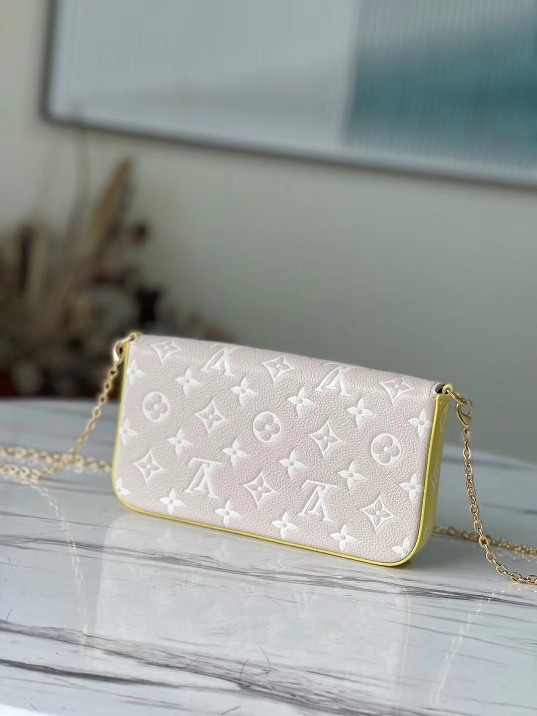 Louis Vuitton Shoulder Bag – LVSH1061