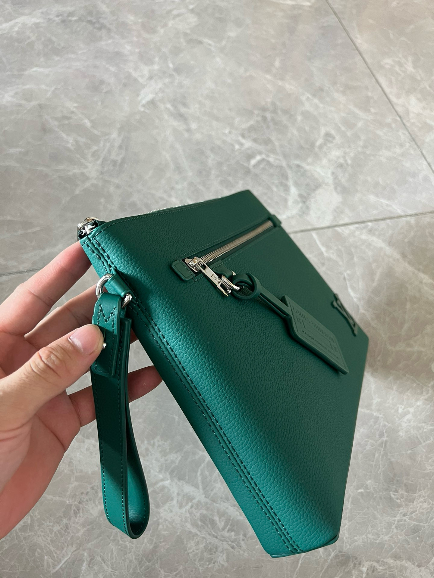 Louis Vuitton Pouch – BHPH1044