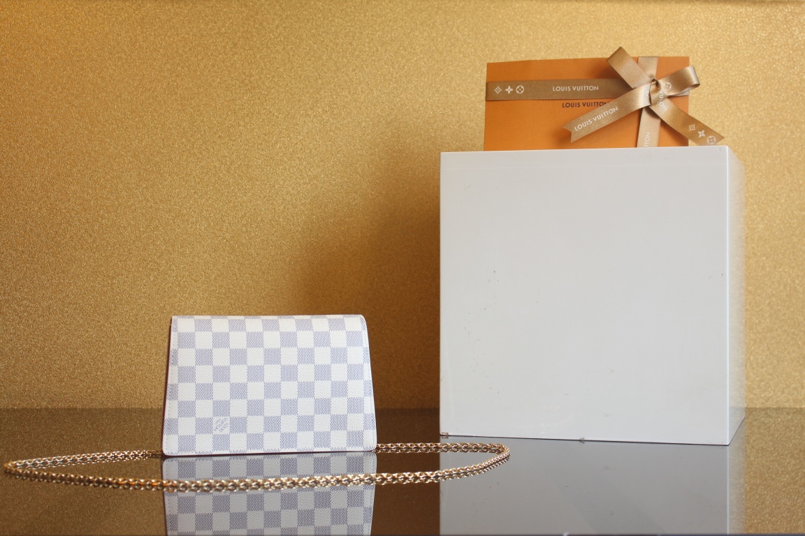 Louis Vuitton Shoulder Bag – LVSH1028