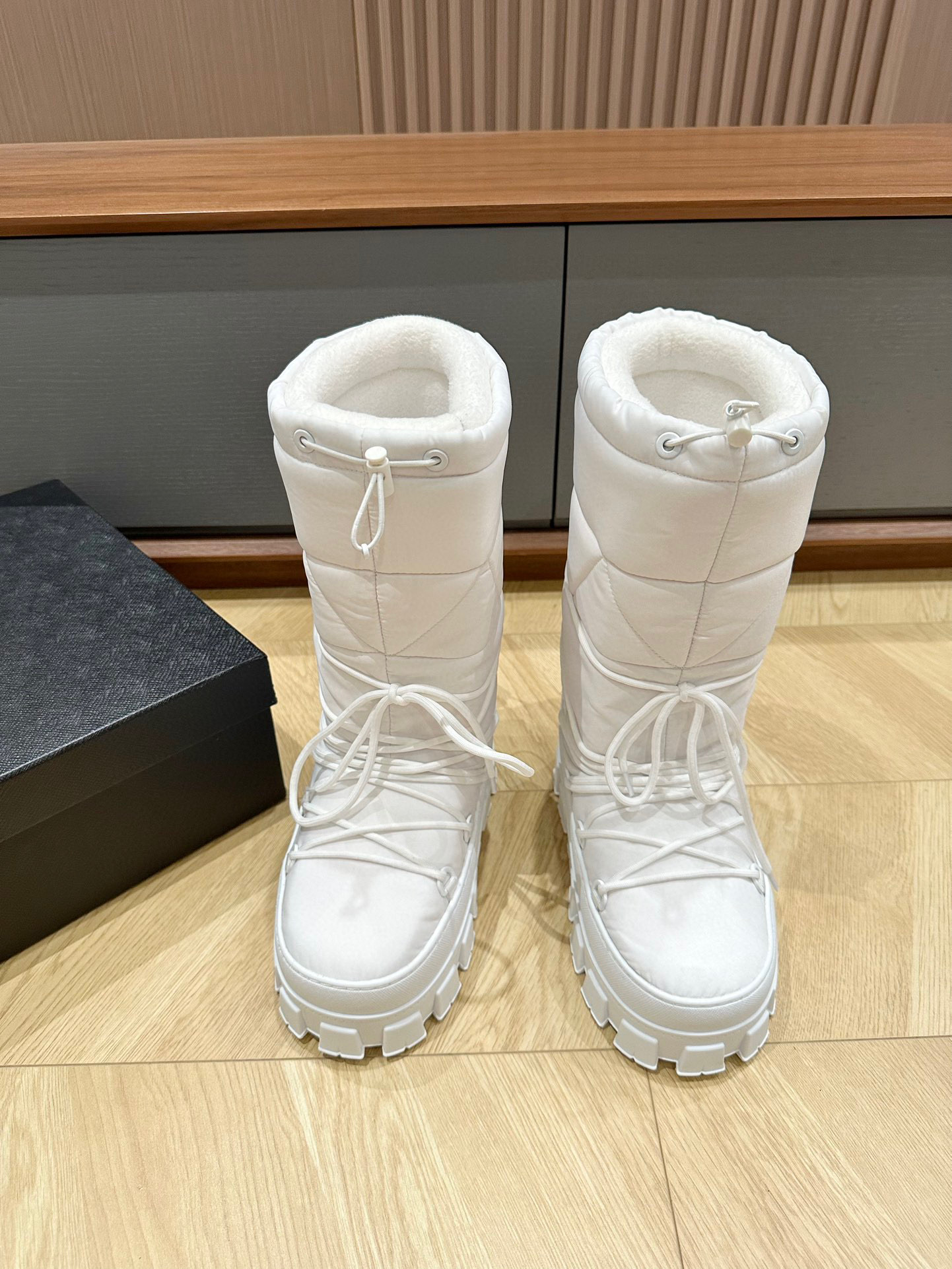 Prada Bots – WPRD1021
