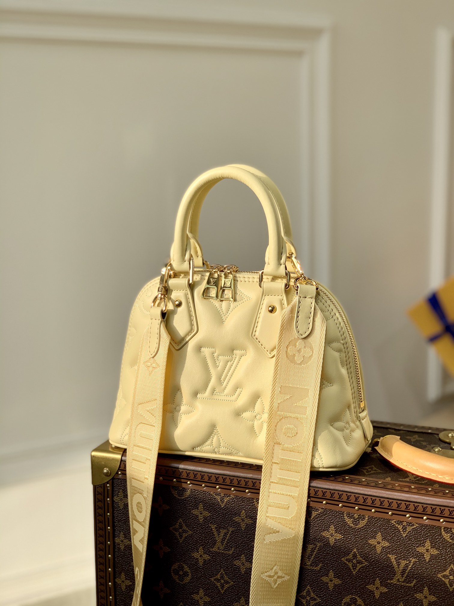 Louis Vuitton Shoulder Bag – LVSH1192