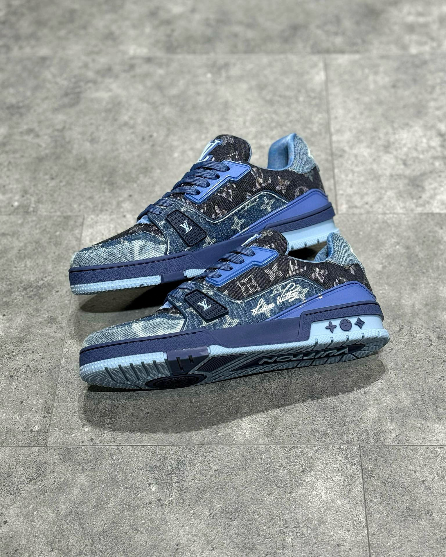Louis Vuitton Sneaker – LSVT1312