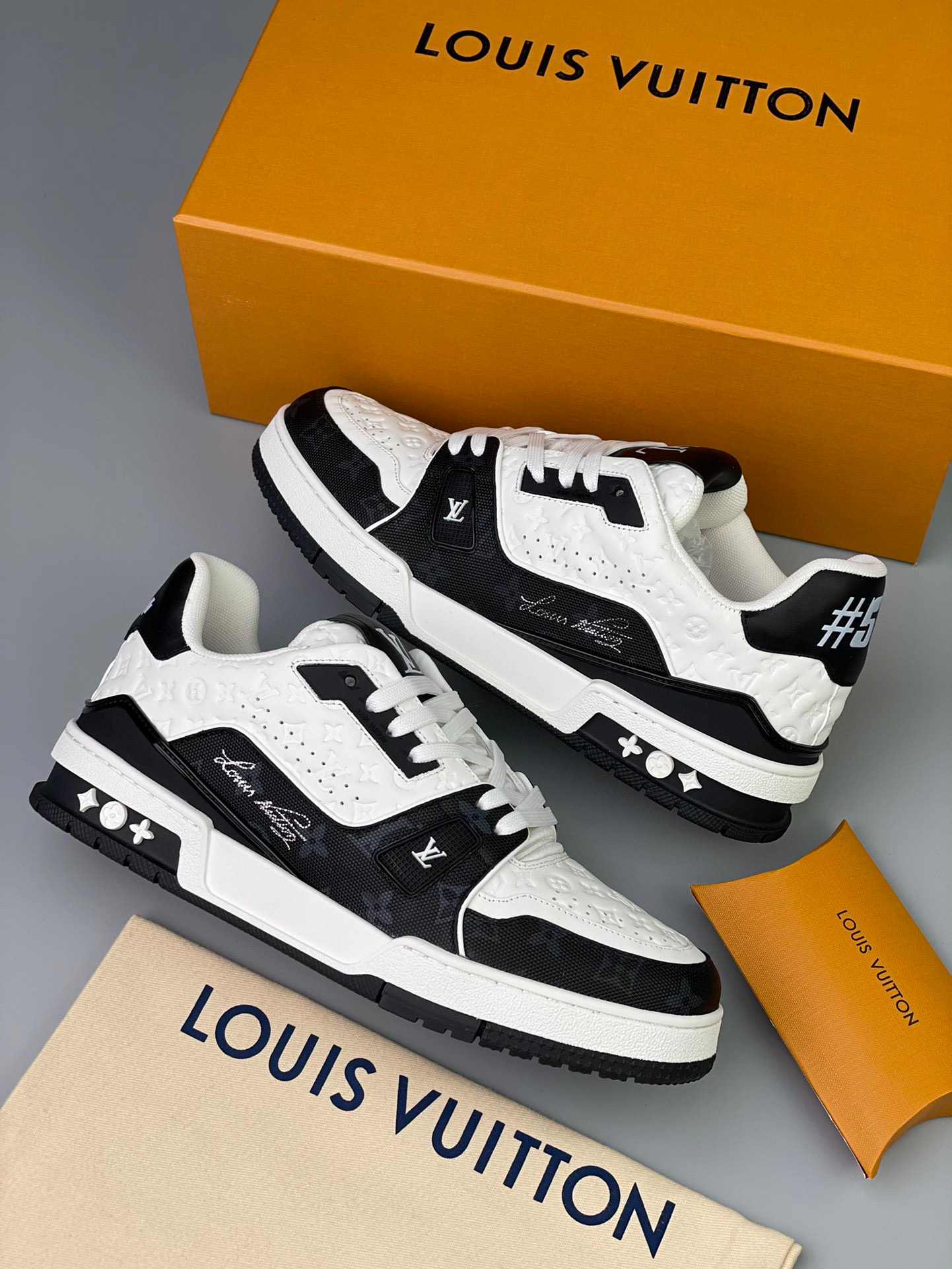 Louis Vuitton Sneaker – LSVT1223