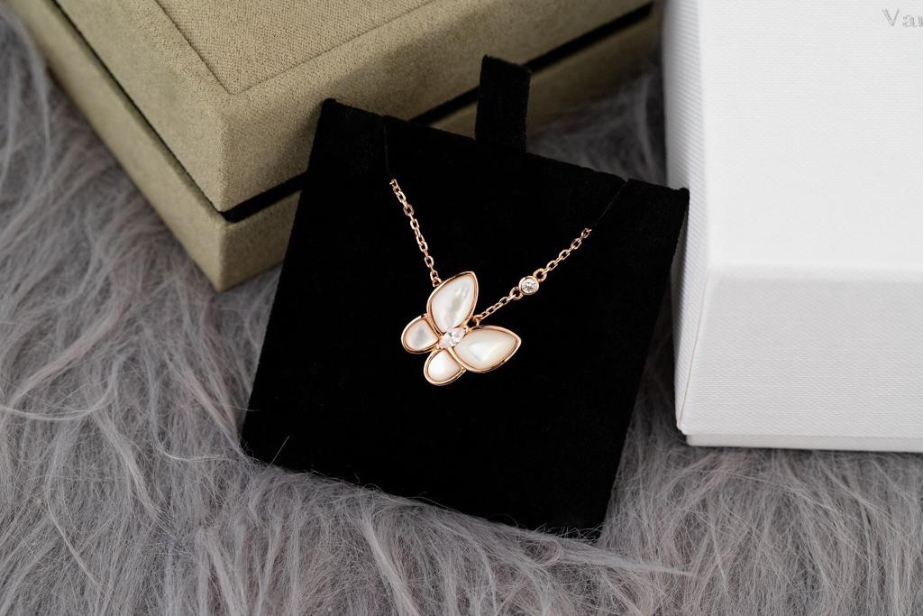Van Cleef & Arpels Necklace – JWWM1070