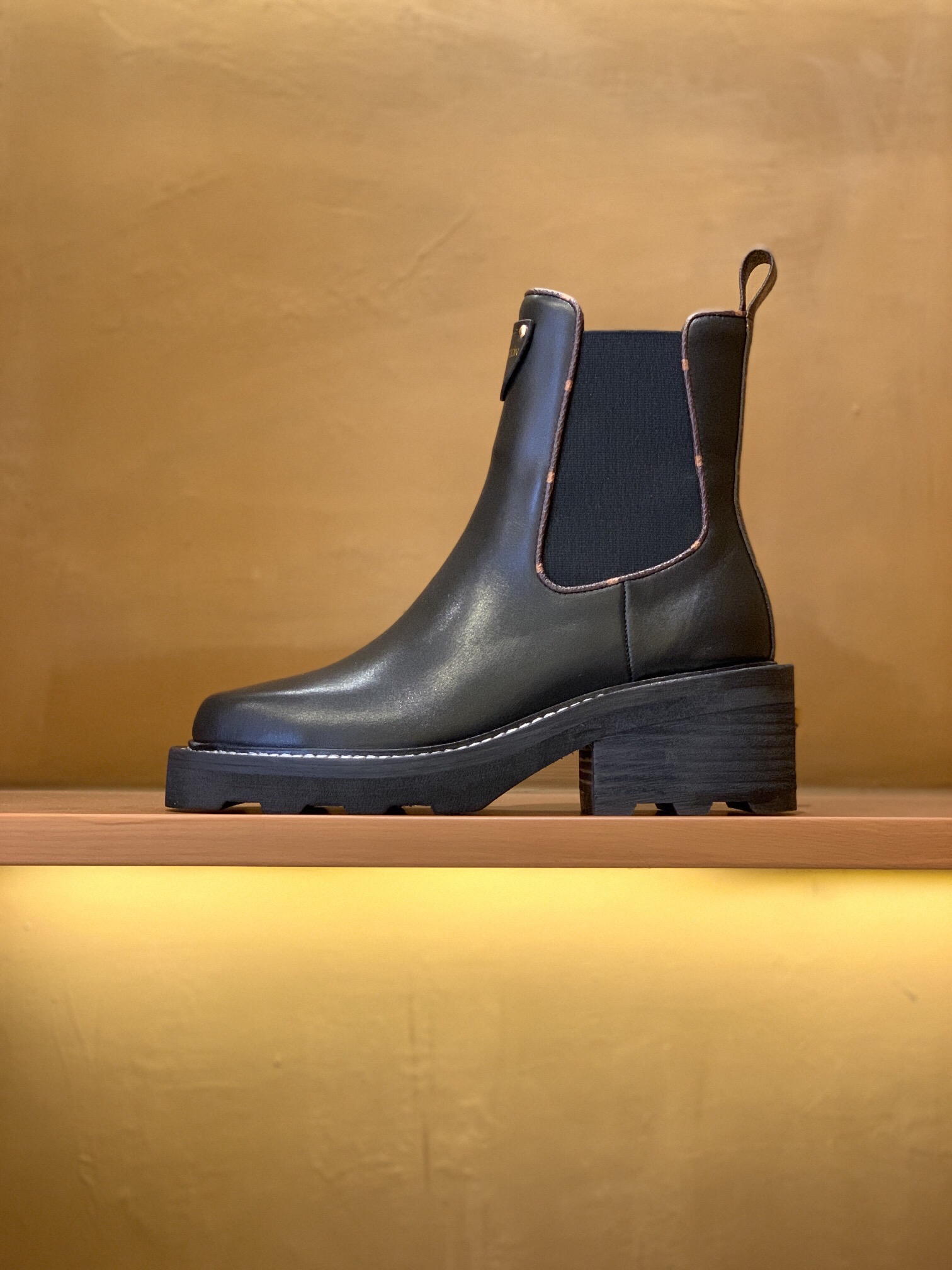 Louis Vuitton Boots – WOLV1022