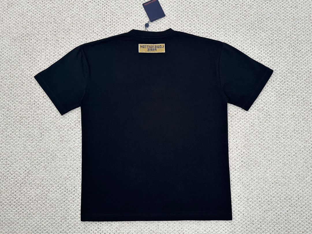 Louis Vuitton T-Shirt – TSHP2272