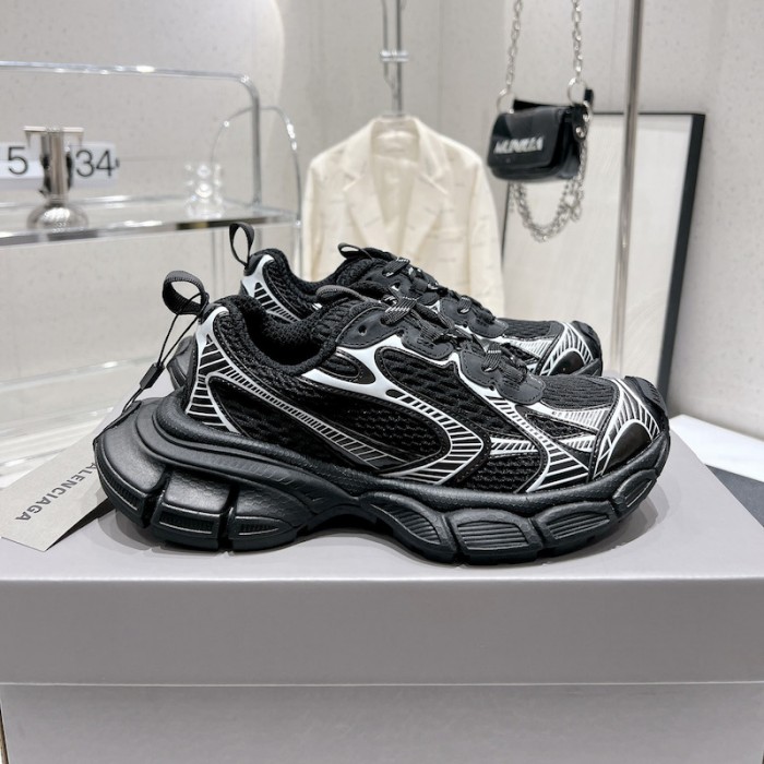 3XL Sneaker – BLNC1137