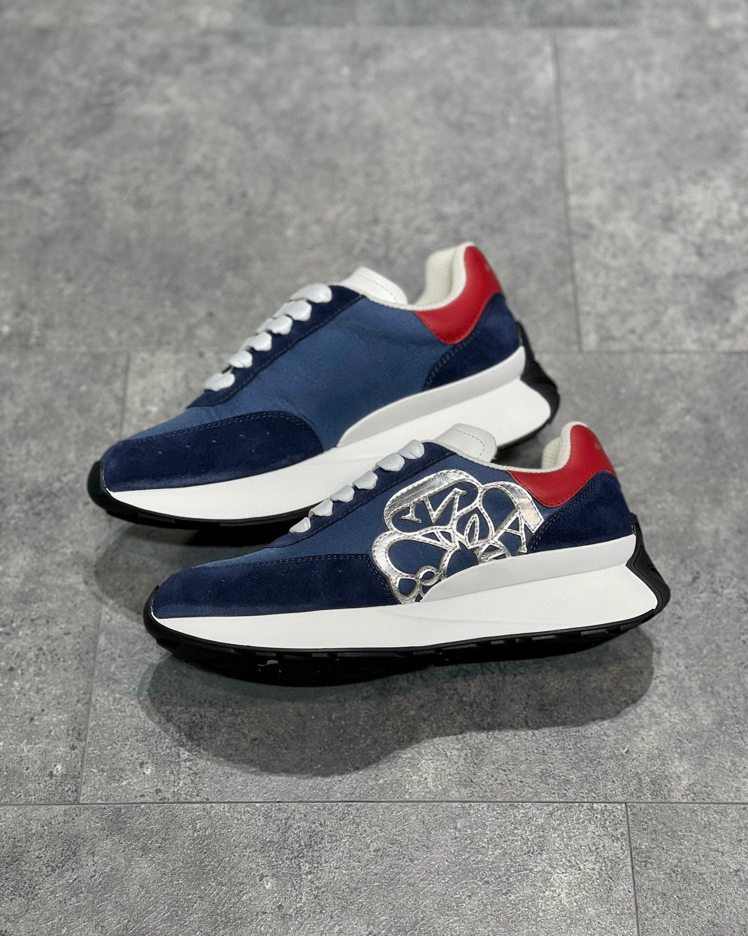 Alexander McQueen Sneaker – AMCQ1045