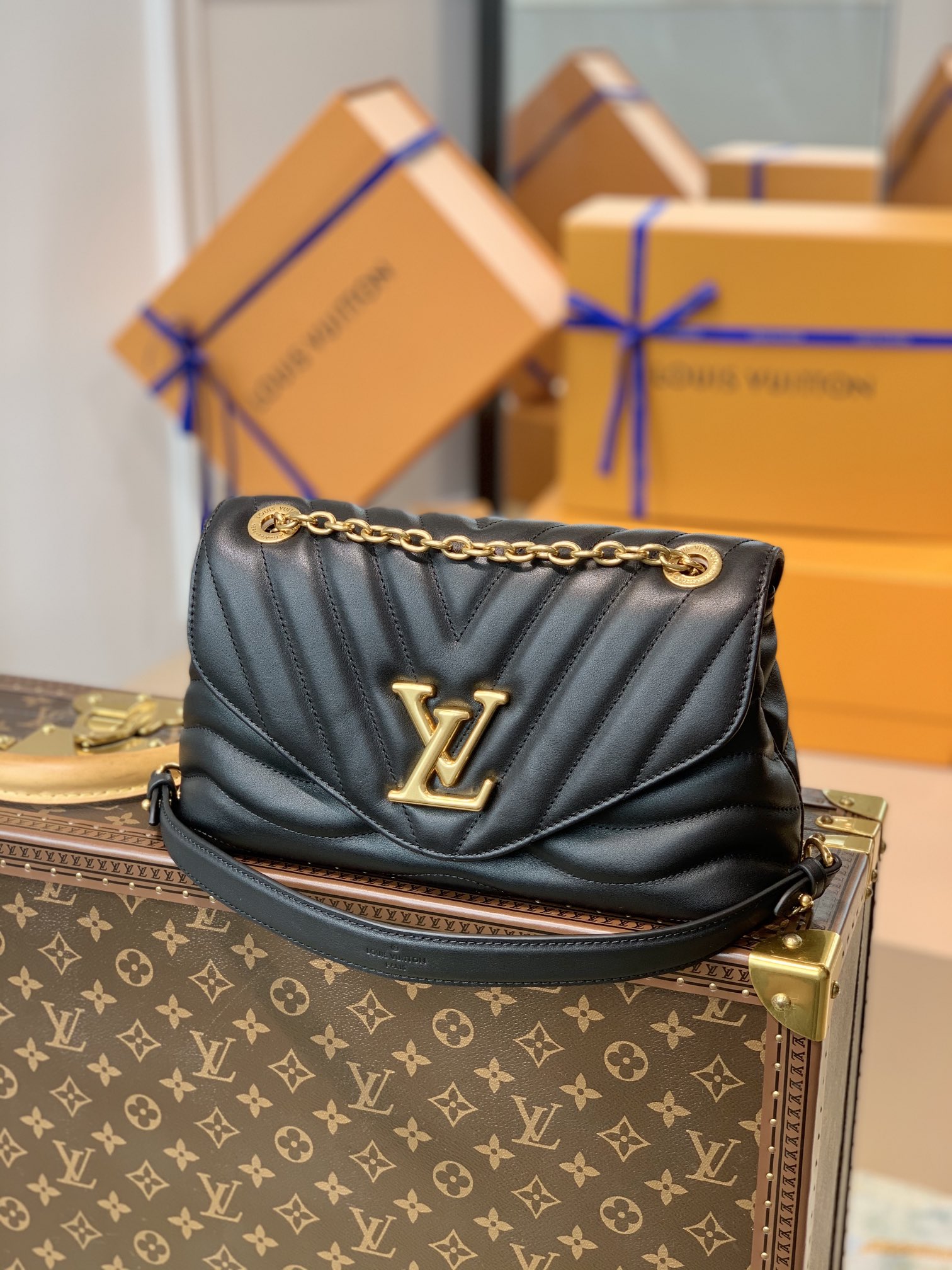 Louis Vuitton Shoulder Bag – LVSH1144