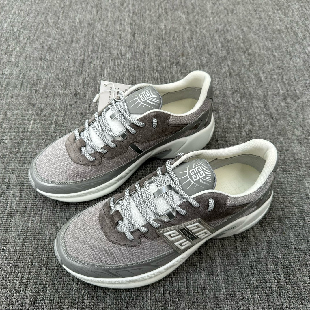 Givenchy Sneaker – GVCY1044