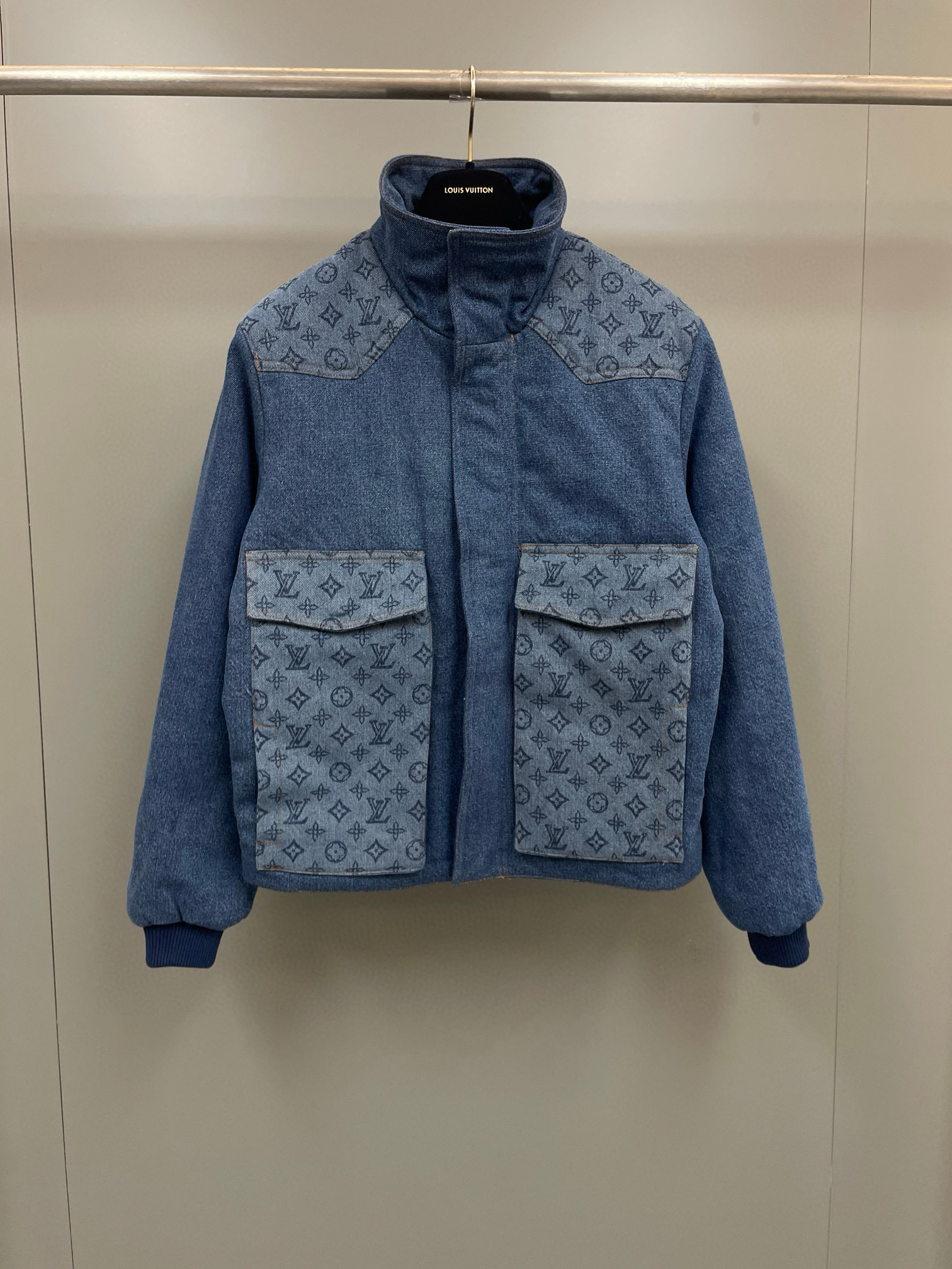 Louis Vuitton Jacket – CJKT1574