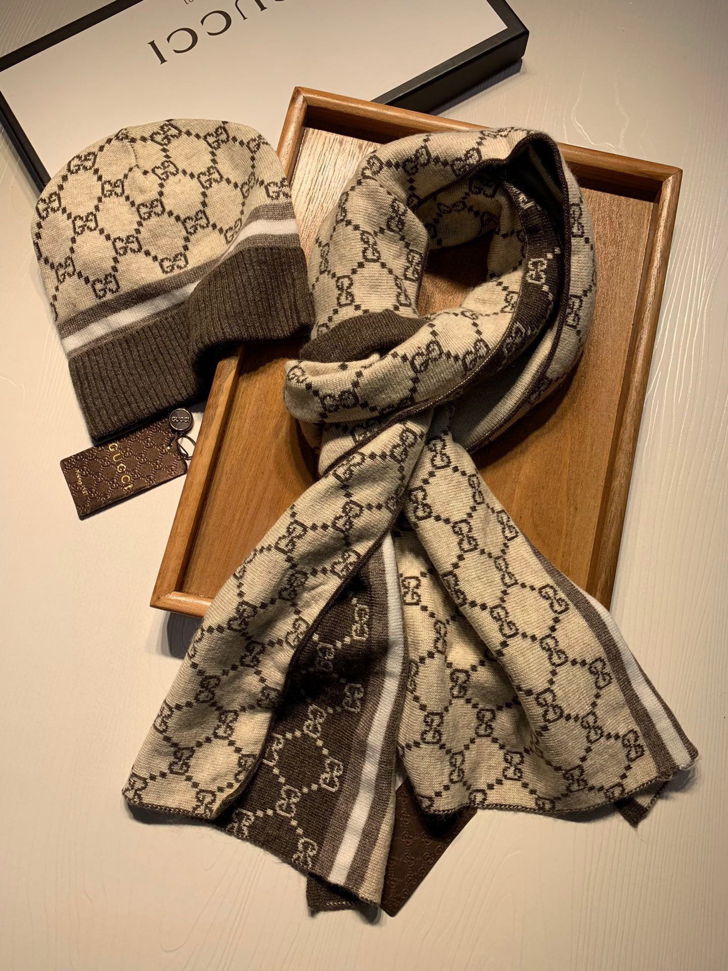 Gucci Scarf & Hat Set – SCHA1018