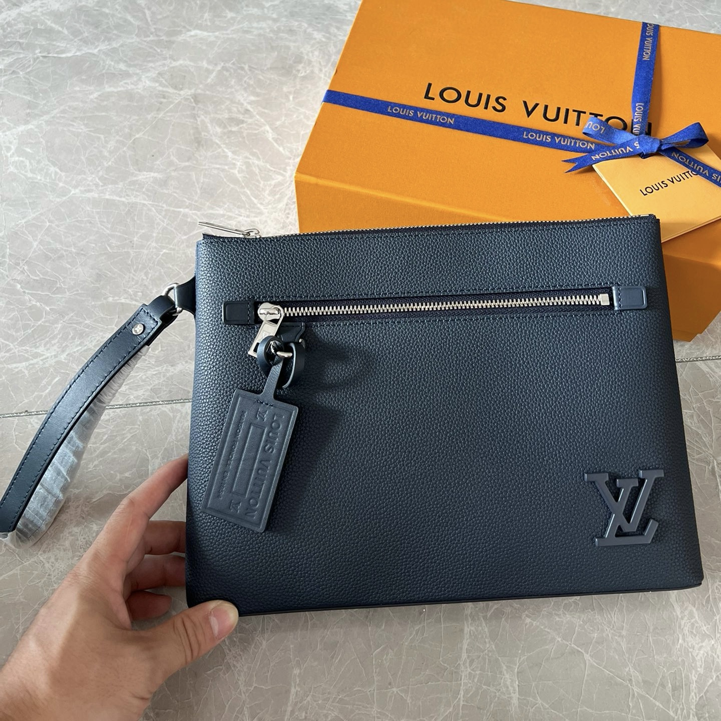 Louis Vuitton Pouch – BHPH1040
