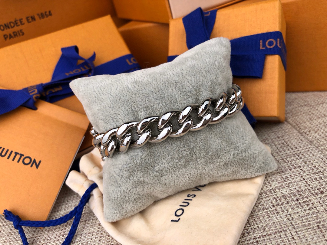 Louis Vuitton Bracelet – JWRY1050