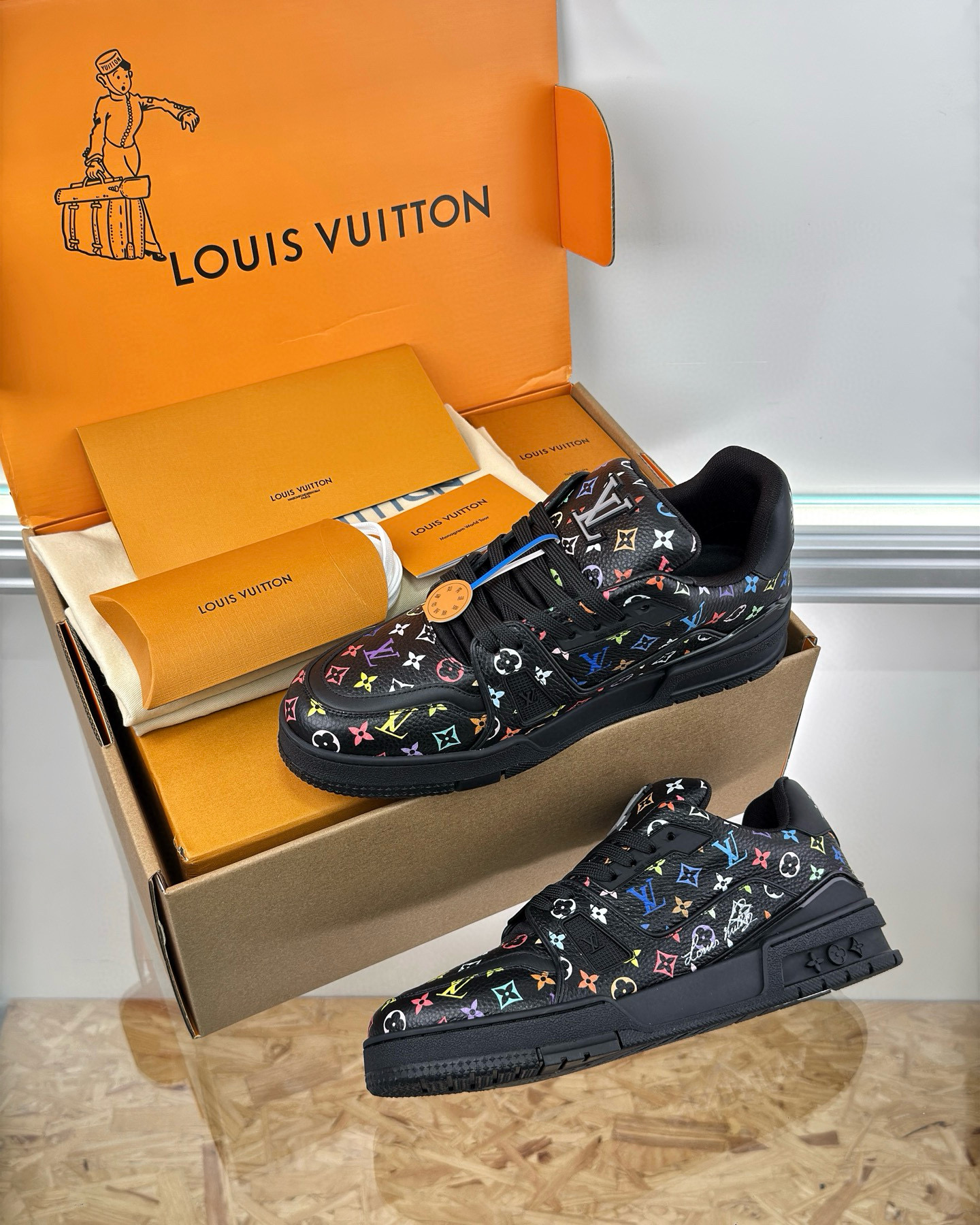 Louis Vuitton Sneaker – LSVT1451