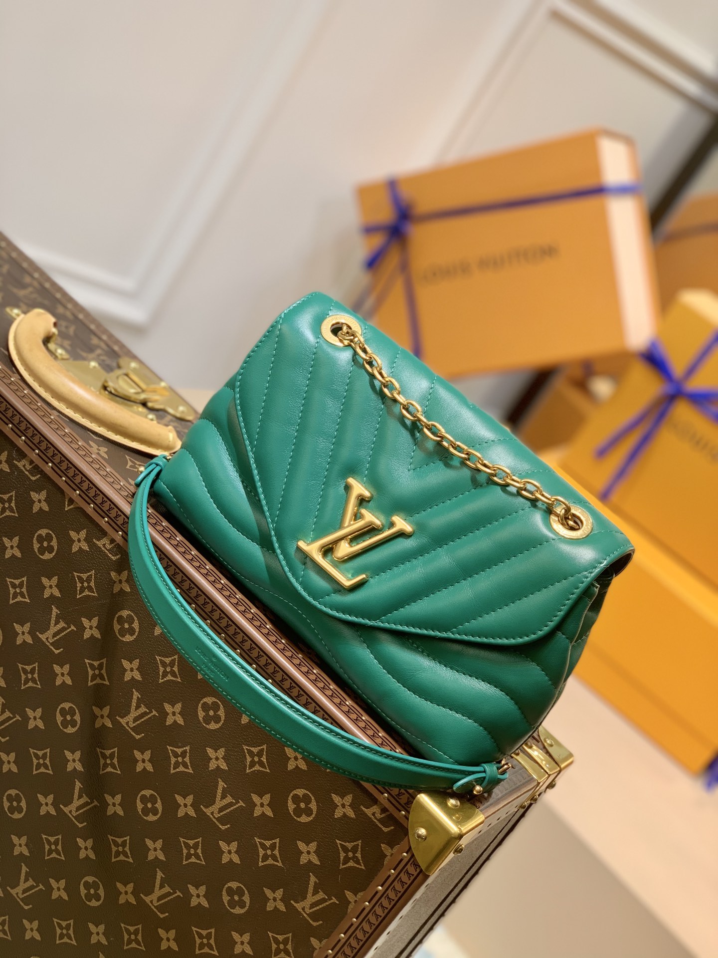 Louis Vuitton Shoulder Bag – LVSH1143
