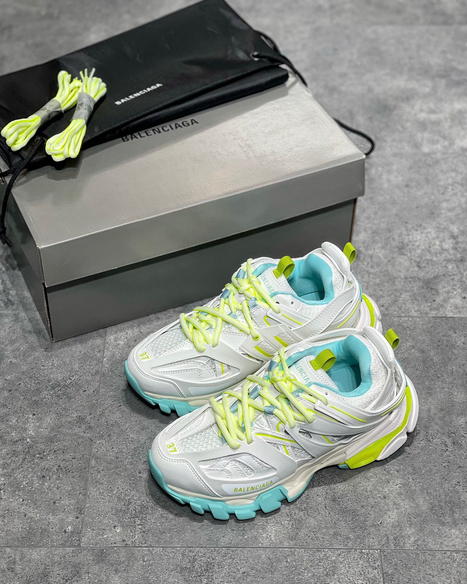 Balenciaga Track 3.0 Sneaker – BLNC1139