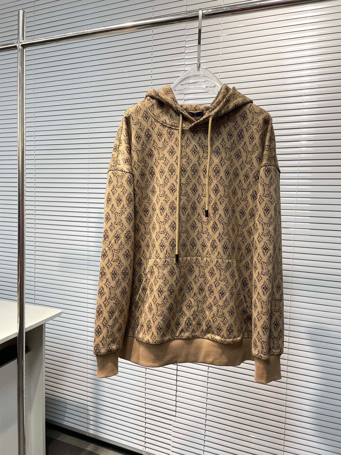 Louis Vuitton Hoodie – SWHO1897