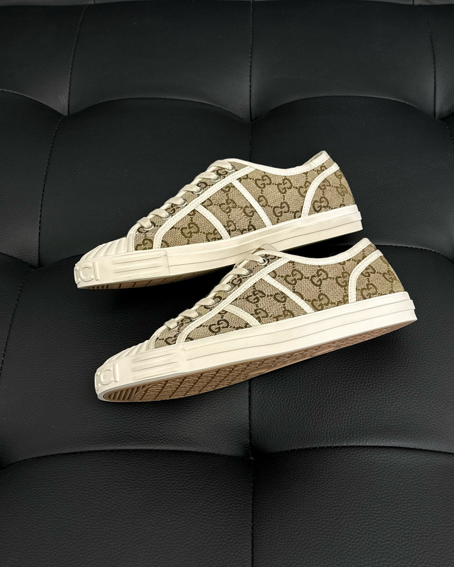 Gucci Sneaker – GUCC1184