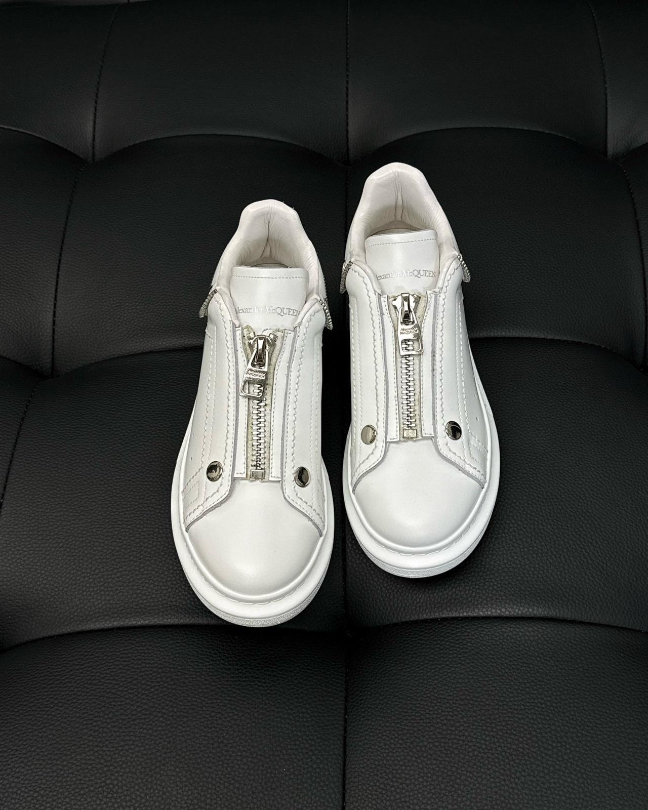 Alexander McQueen Sneaker – AMCQ1050