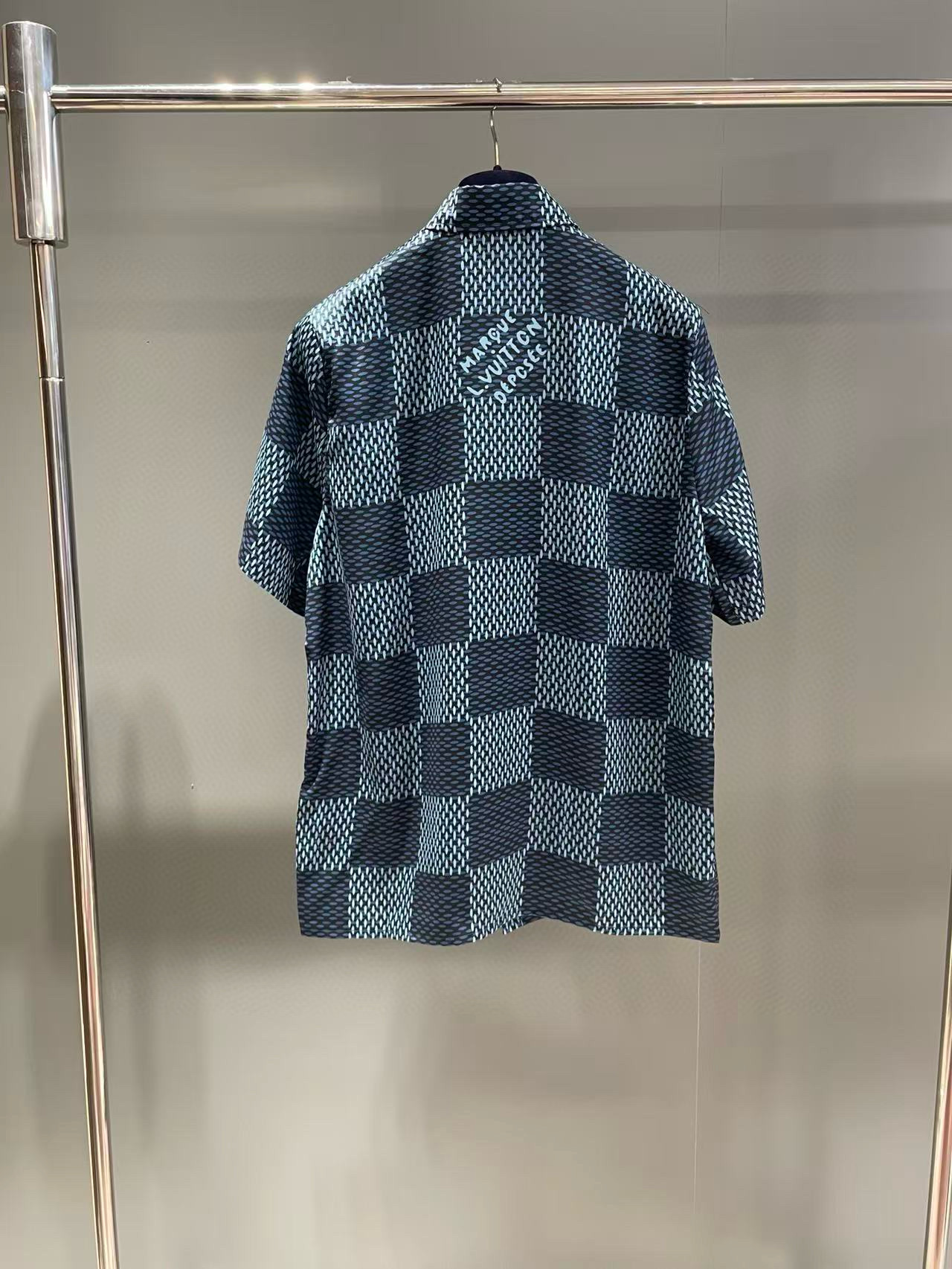 Louis Vuitton Shirt – TRJK1206