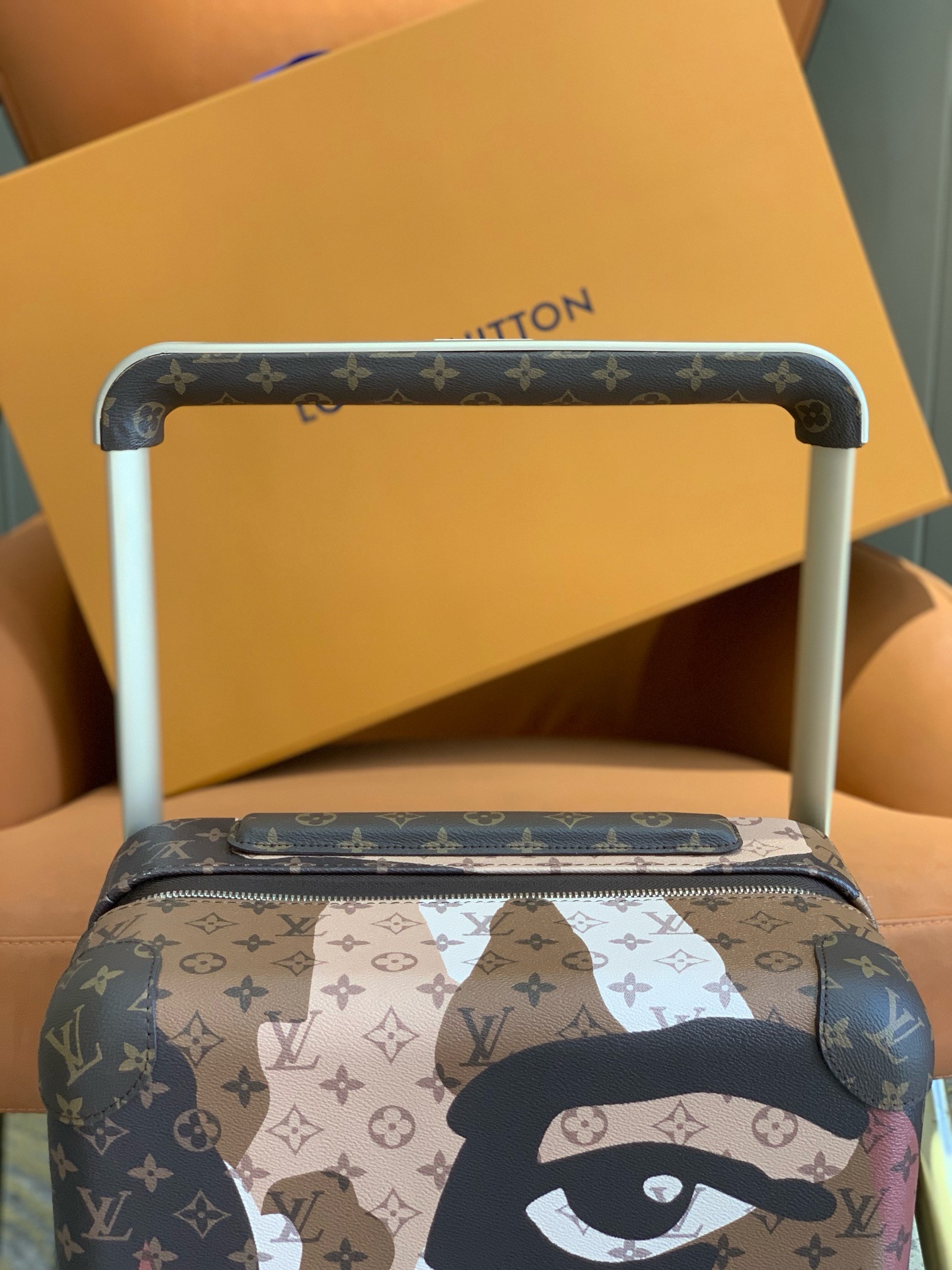 Louis Vuitton Suitcase – BGSC1008