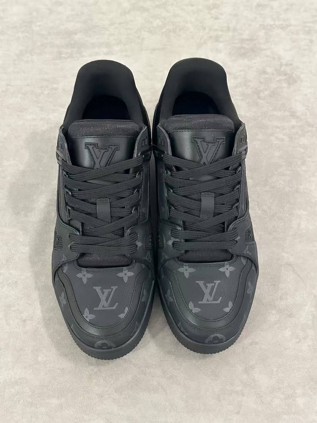 Louis Vuitton Sneaker – LSVT1483