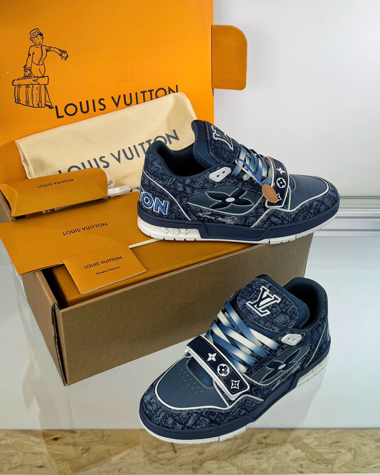 Louis Vuitton Sneaker – LSVT1433