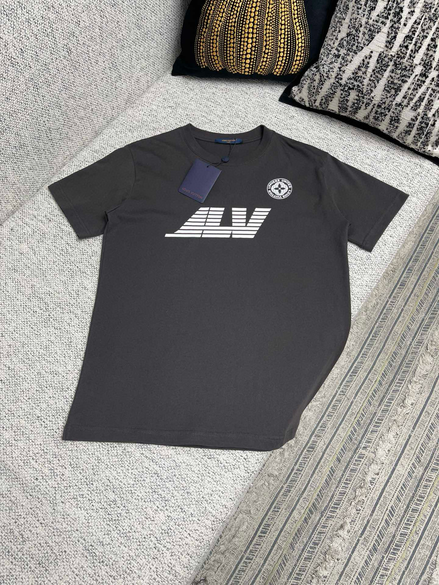 Louis Vuitton T-Shirt – TSHP3099