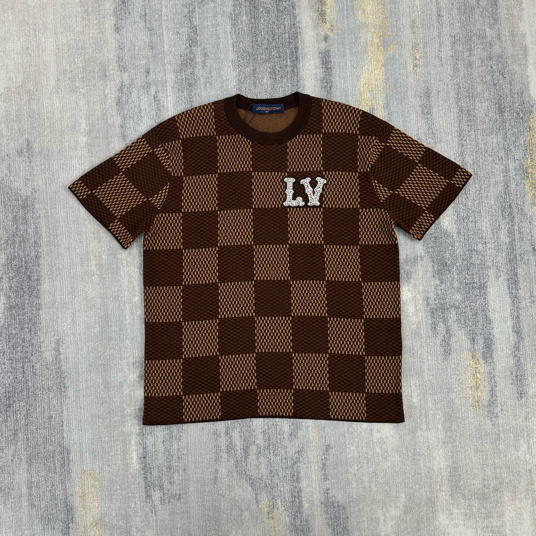 Louis Vuitton T-Shirt – TSHP2442