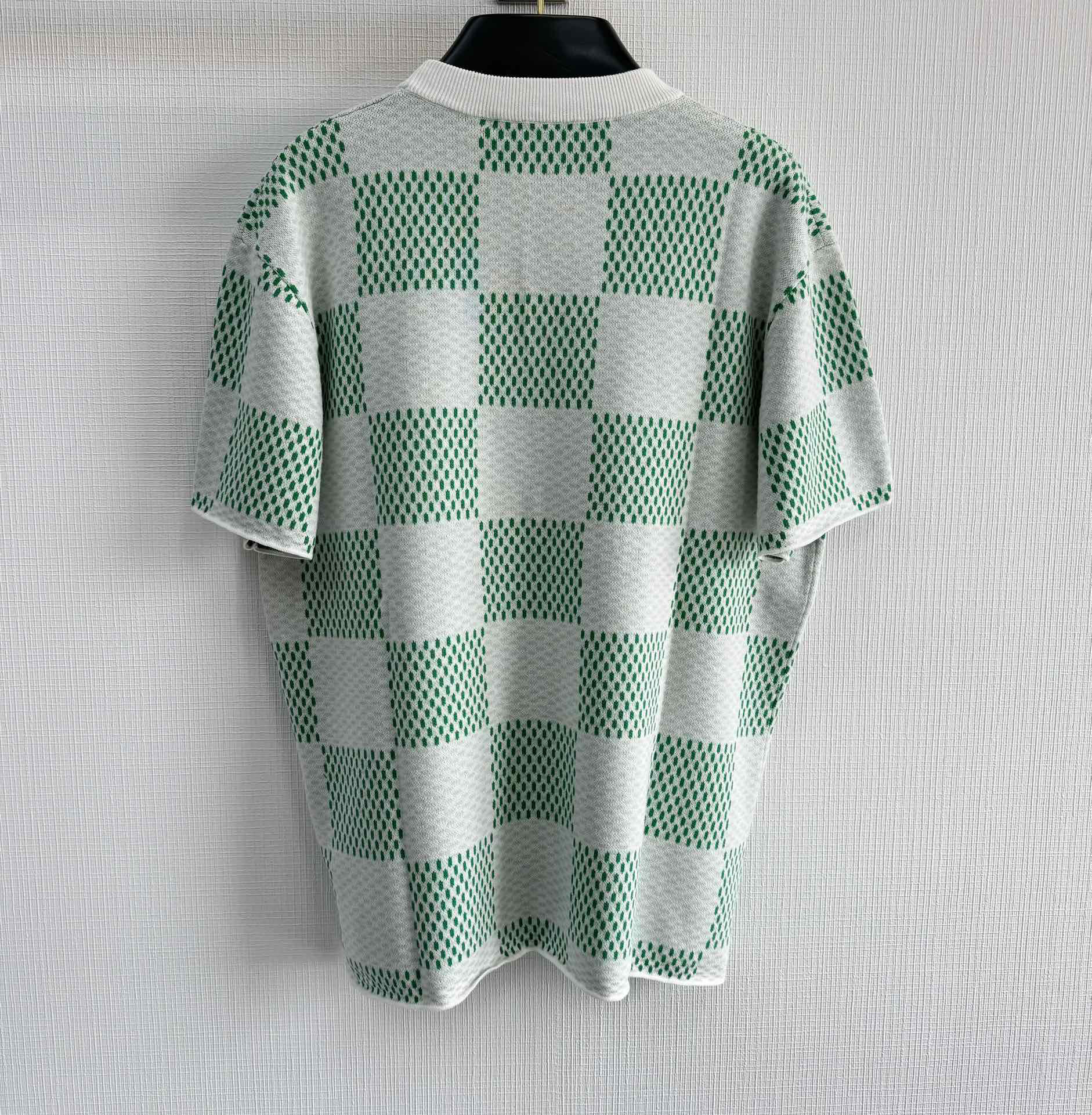 Louis Vuitton T-Shirt – TSHP2591