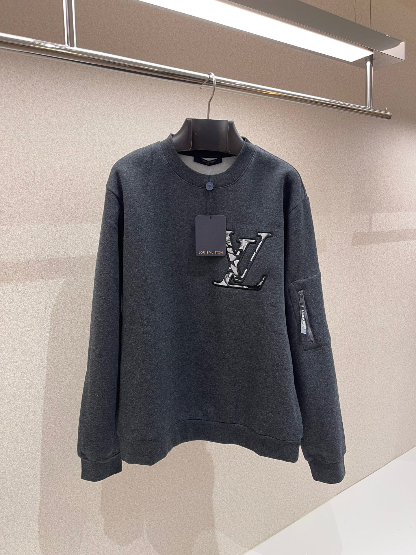 Louis Vuitton Sweater – SWHO2076